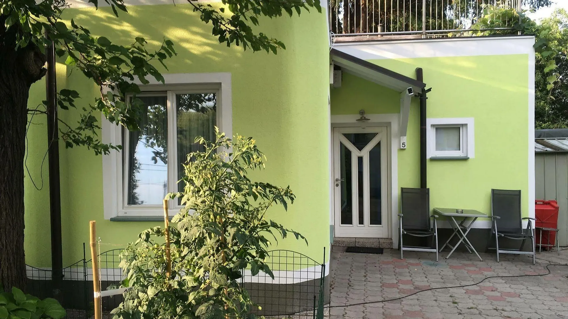 Ajo Apartments - Alte Donau Garden Flat - Self-Check-In Bécs