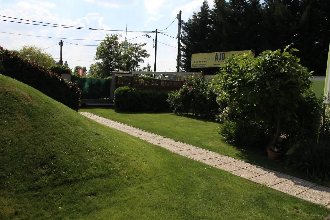 Ajo Vienna Garden - Contactless Check-In Apartment 0*,  Austria