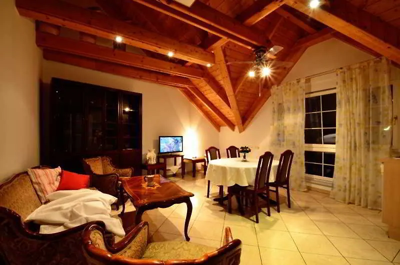 Ajo Vienna Garden - Contactless Check-In Apartment 0*,  Austria