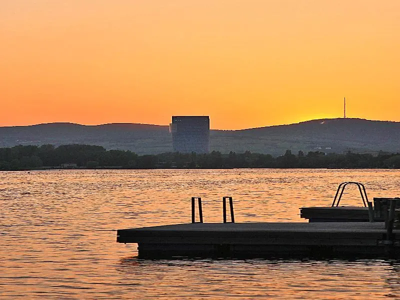 Ajo Apartments - Alte Donau Garden Flat - Self-Check-In Vienna