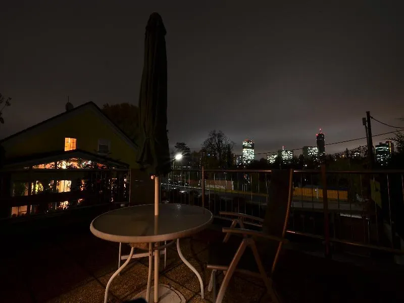 Ajo Apartments - Alte Donau Garden Flat - Self-Check-In Vienna
