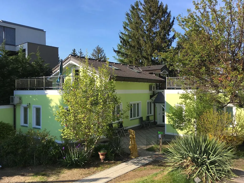 Ajo Apartments - Alte Donau Garden Flat - Self-Check-In Vienna