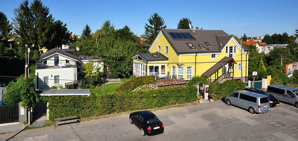 Ajo Vienna Garden - Contactless Check-In Apartment 0*,  Austria
