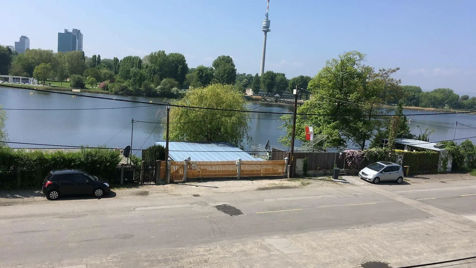 Ajo Apartments - Alte Donau Garden Flat - Self-Check-In Vienna